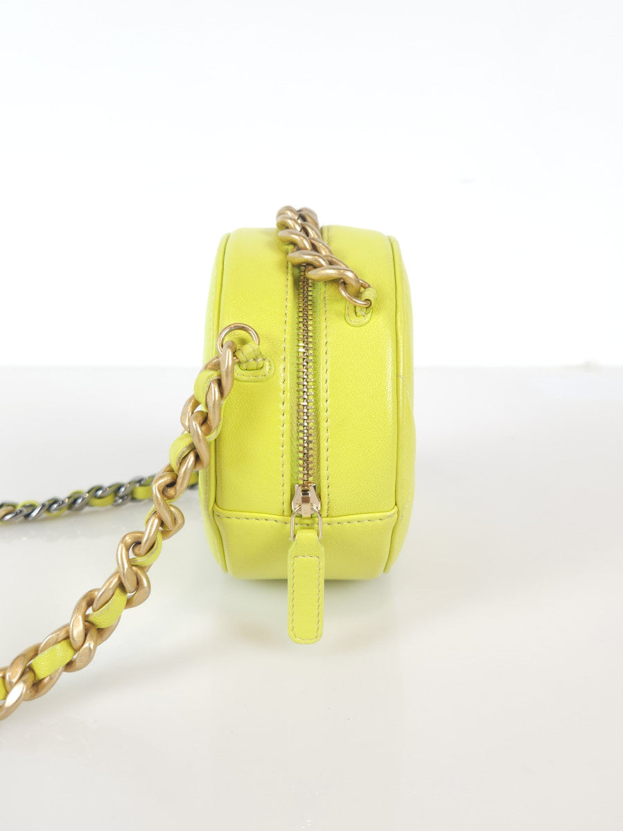 19 Tambourine Round Crossbody Bag AP0945