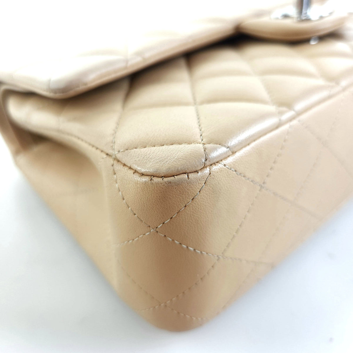 Medium Classic Lambskin Flap Shoulder Bag A01112