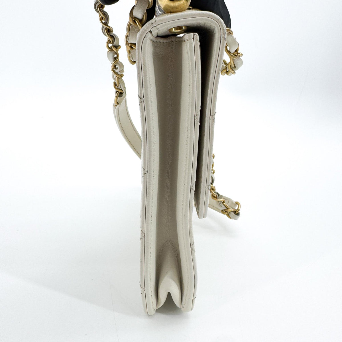 Chanel Chic Pulse Flap Bag White Gold