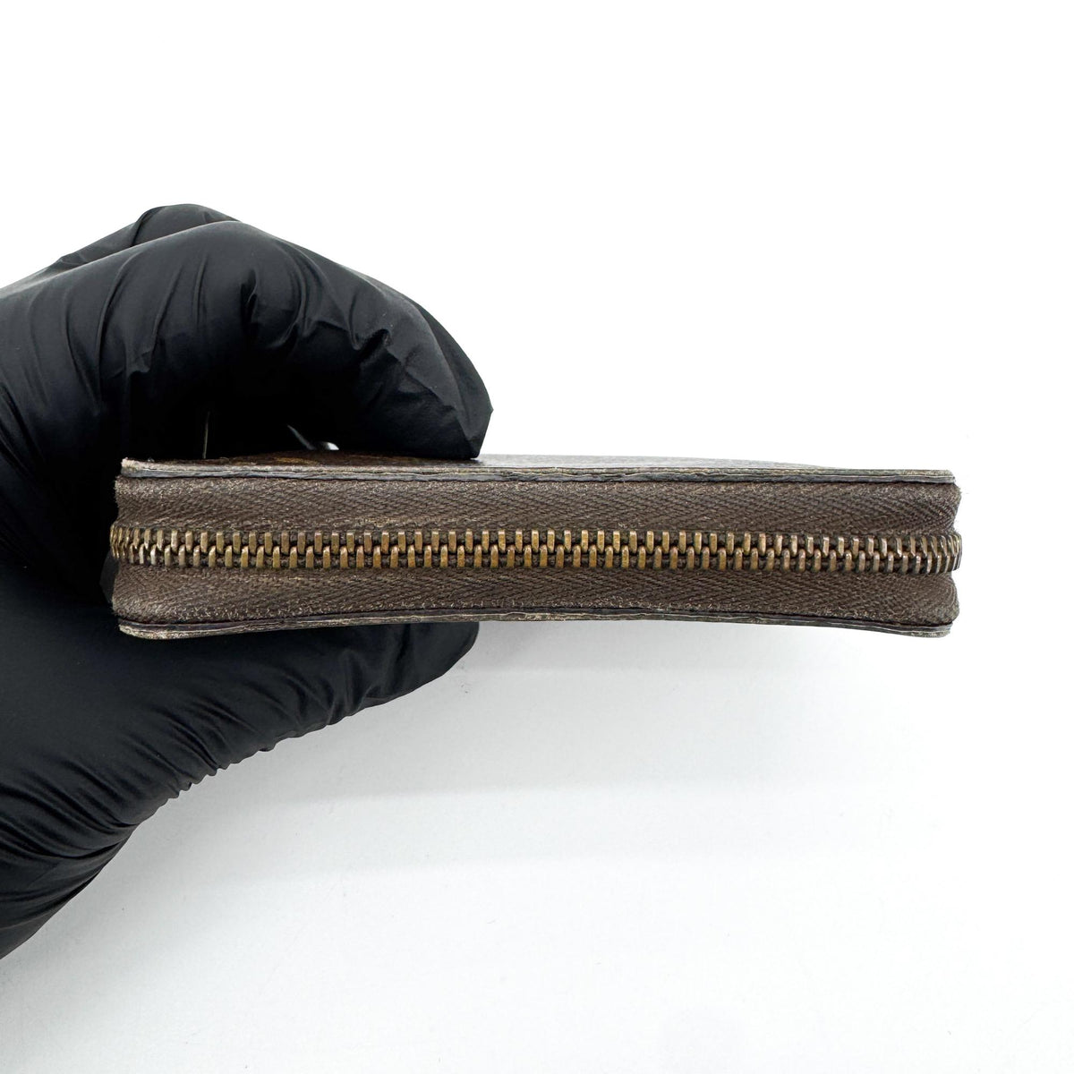 Louis Vuitton Monogram Zippy Coin Purse