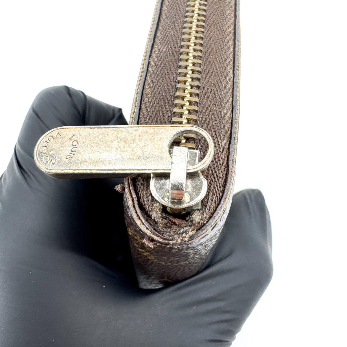 Louis Vuitton Monogram Zippy Coin Purse
