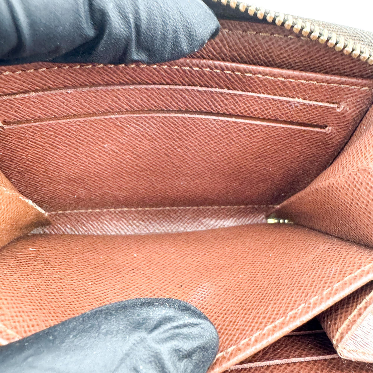 Louis Vuitton Monogram Zippy Coin Purse