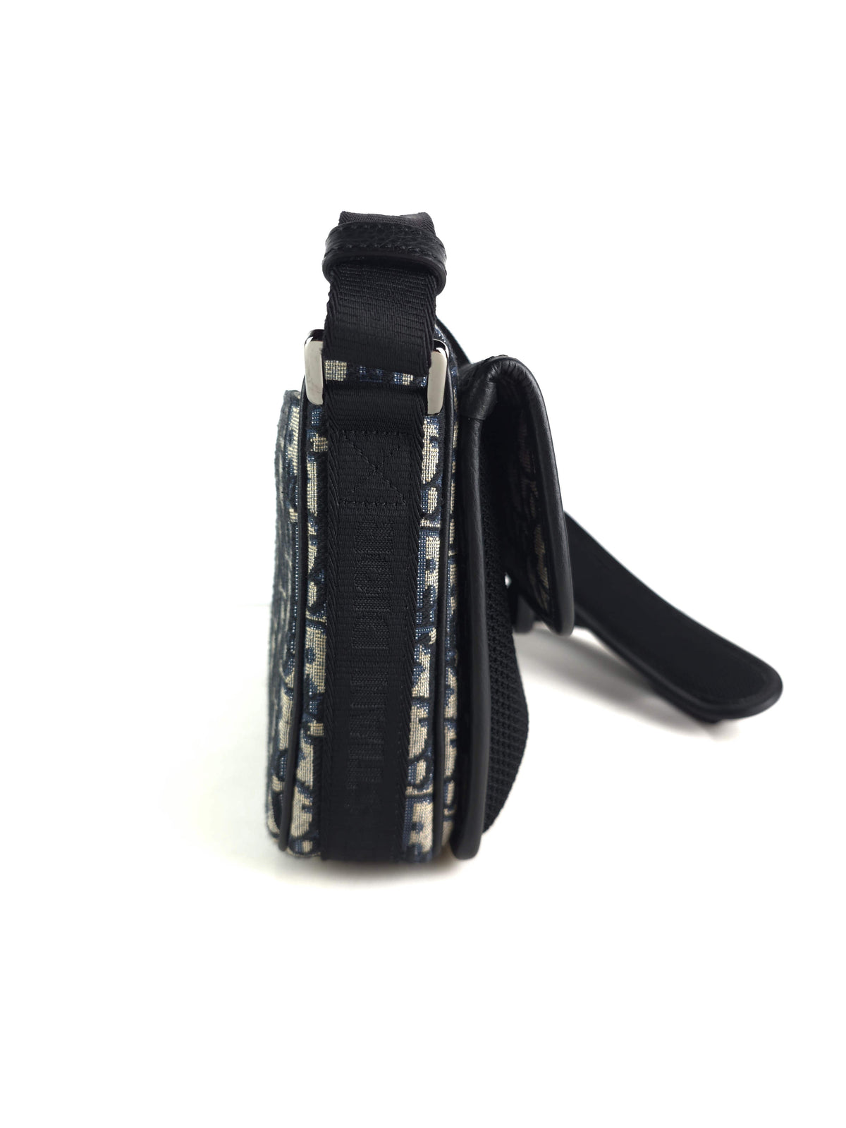 Oblique 8 Messenger Bag Crossbody Bag 1EIPO302YKY