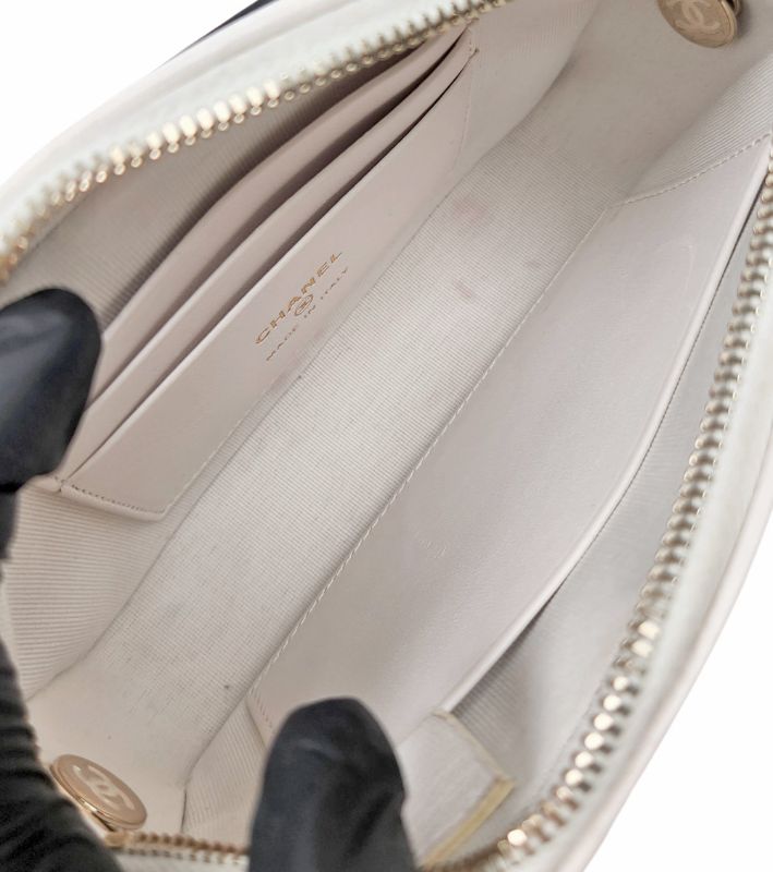 Chanel White Quilted CC Flap Chain Shoulder Bag