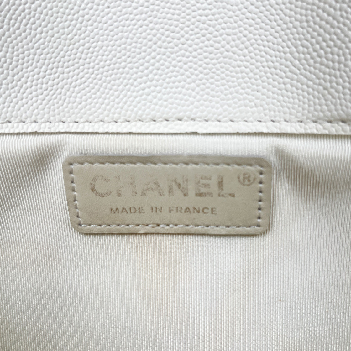 Chanel White Caviar Quilted CC Pocket Chain Shoulder Bag