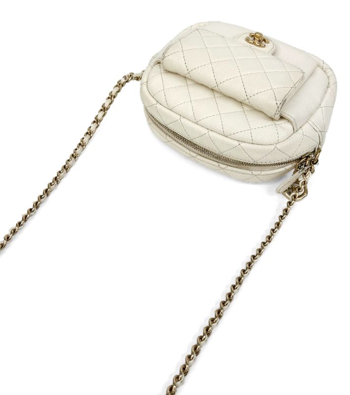 Chanel White Cosmetic Chain Shoulder Bag