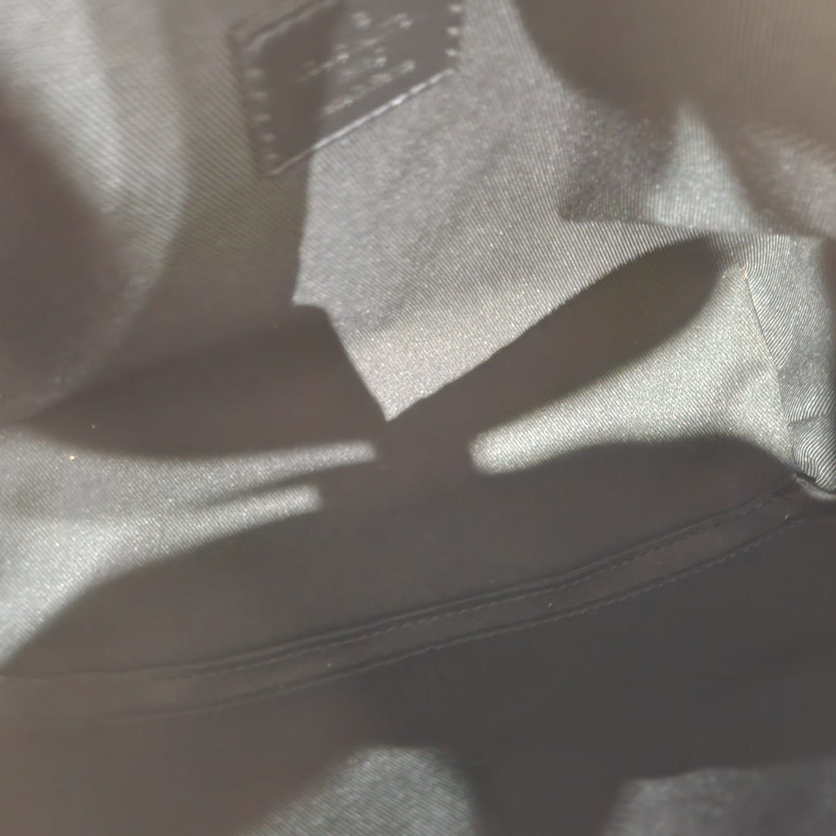 Taurillon Monogram Soft Trunk Messenger Crossbody Bag M55700