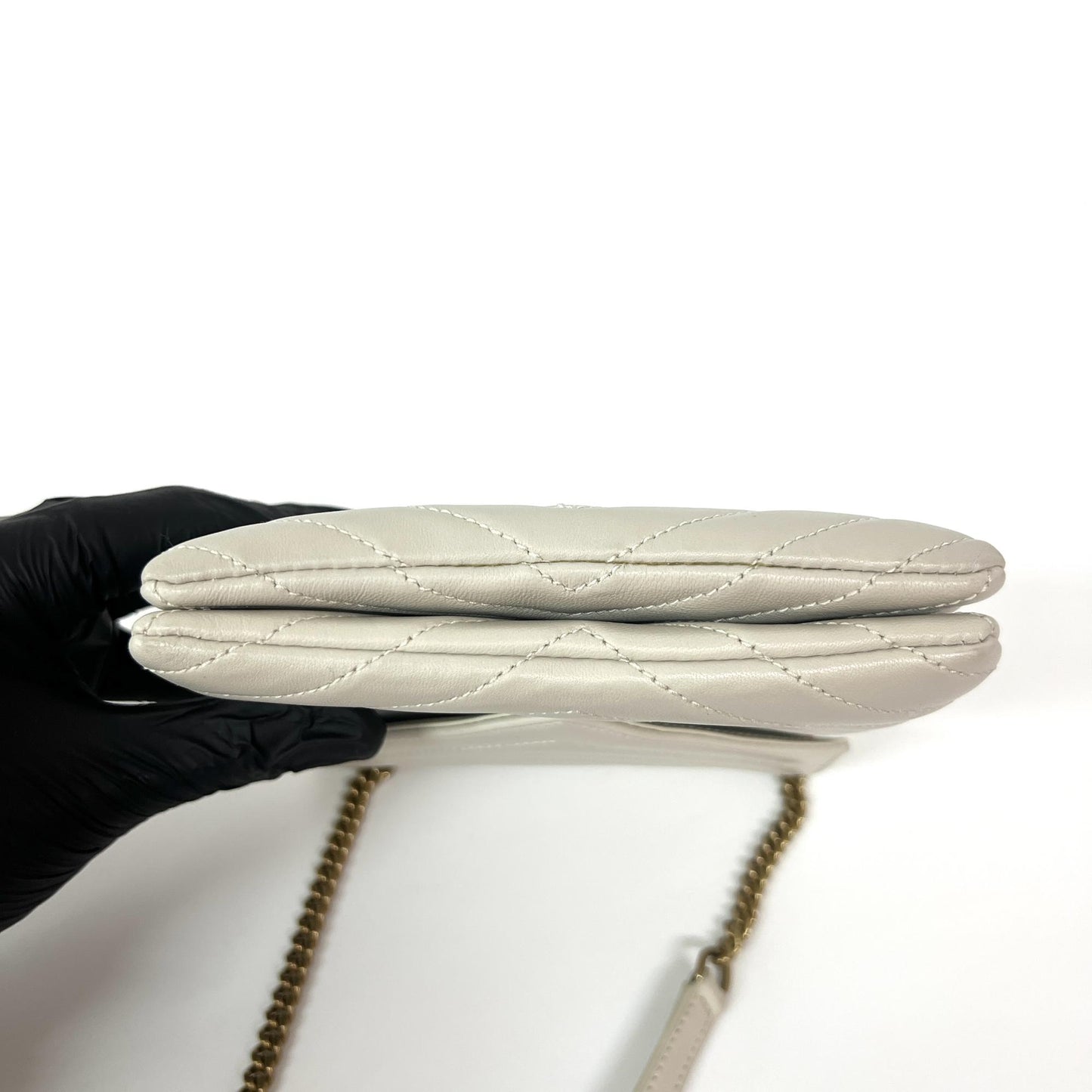 Saint Laurent Monogram Matelassé Phone Holder Shoulder Bag Blanc Vintage Gold Hardware