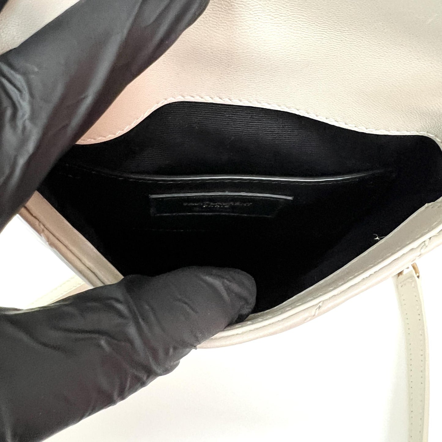 Saint Laurent Monogram Matelassé Phone Holder Shoulder Bag Blanc Vintage Gold Hardware