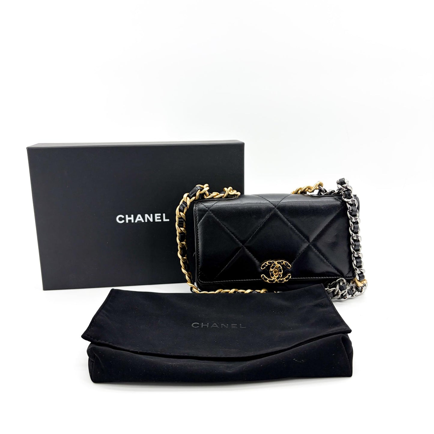 Chanel 19 Wallet on Chain Black