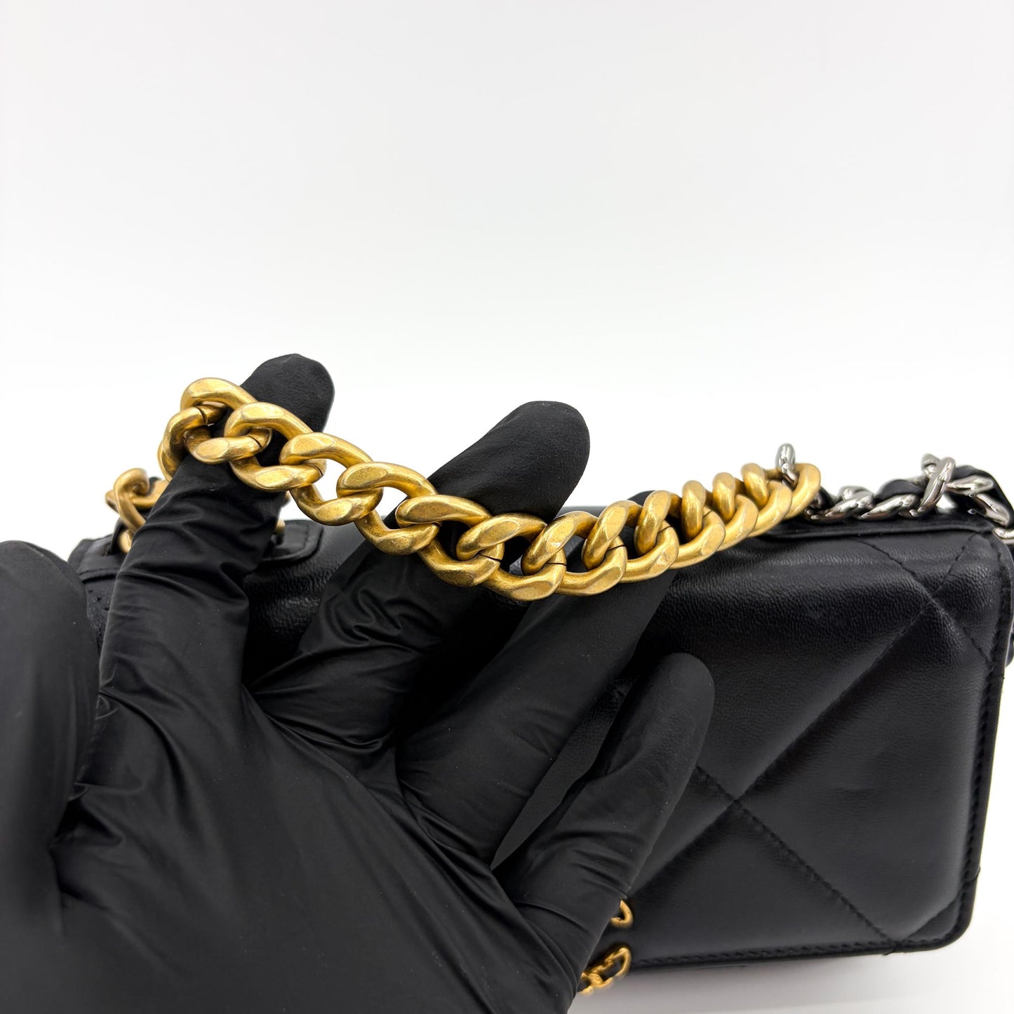 Chanel 19 Wallet on Chain Black