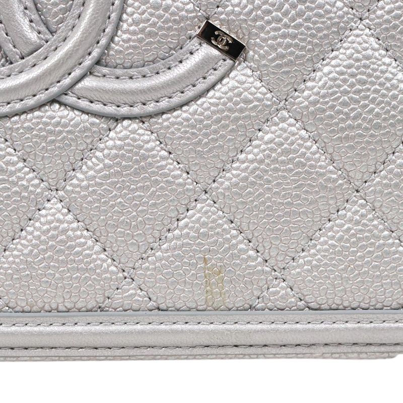 Chanel Metallic Silver Caviar Skin Cosmetic Case