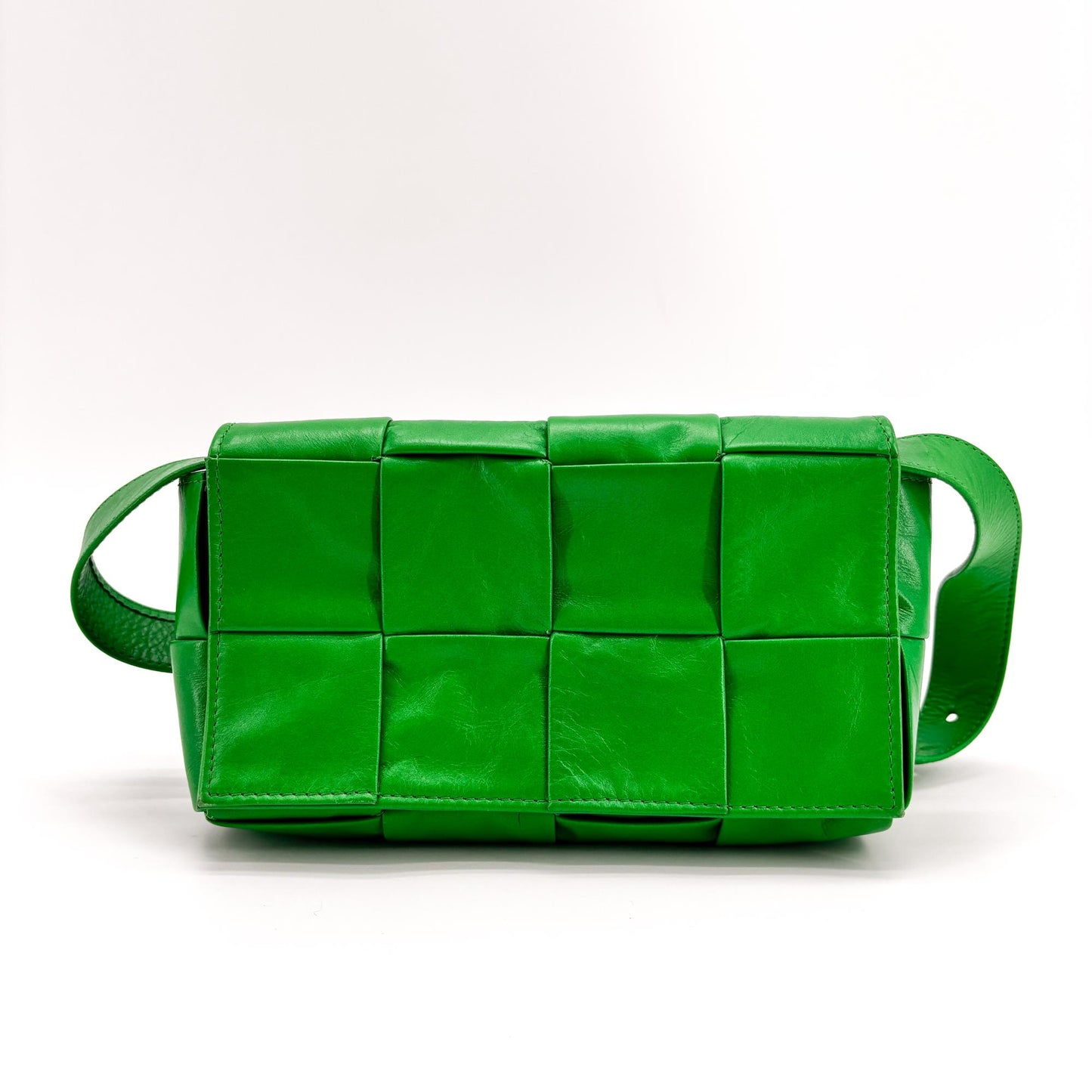 Bottega Veneta Cassette Shoulder Bag Parakit