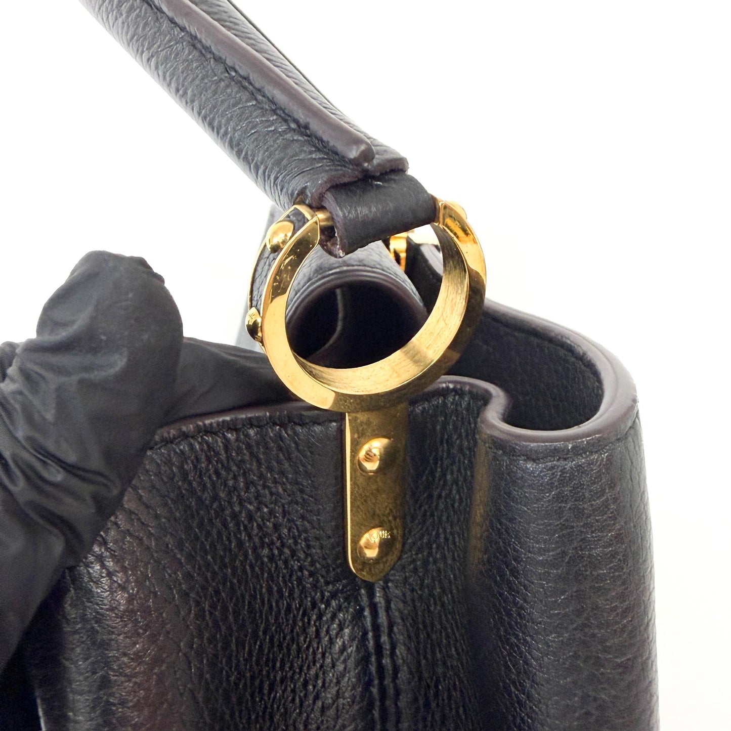 Louis Vuitton Capucines MM Noir Gold Hardware