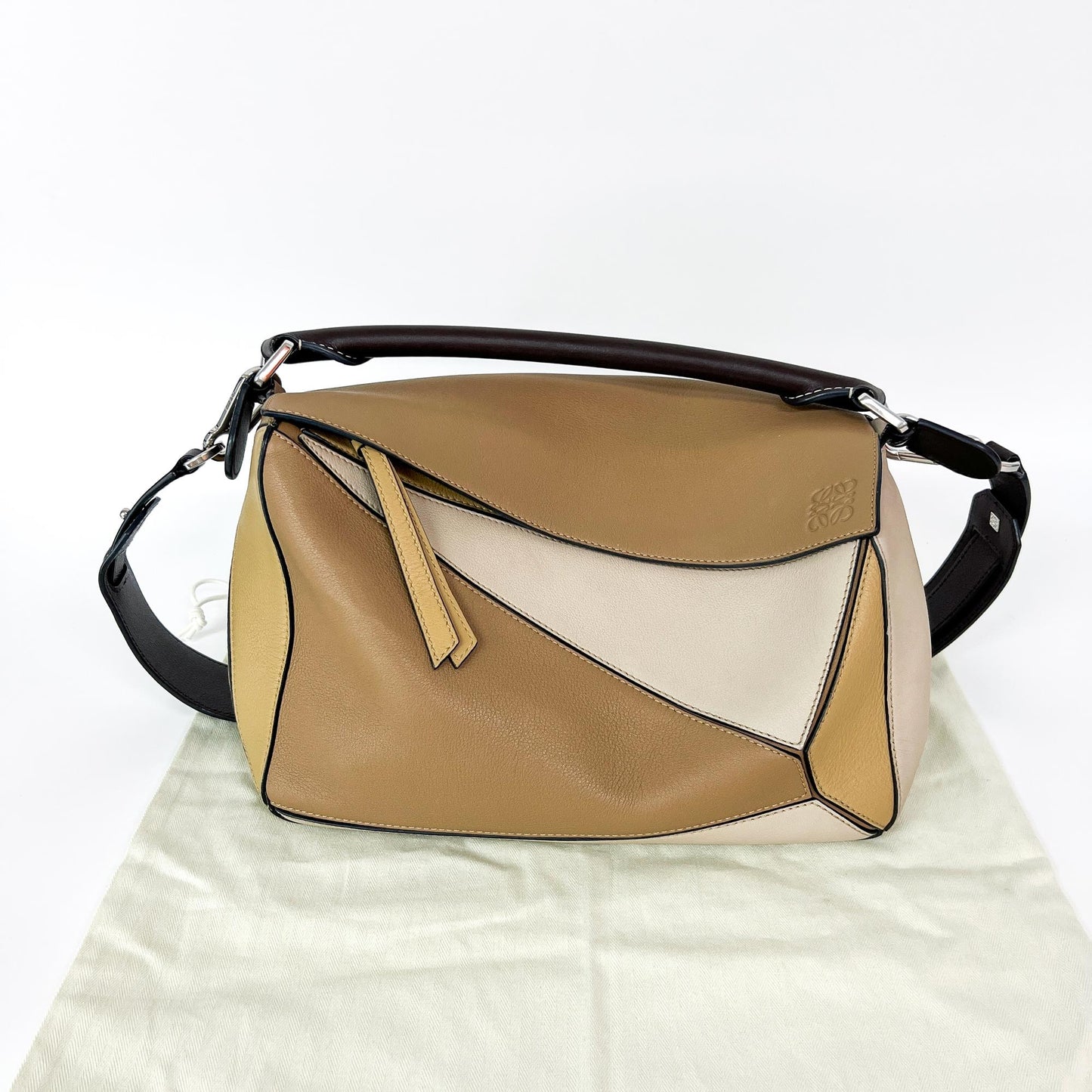 Loewe Small Puzzle Bag Soft Grain Calfskin Sand/Mink/Light Oat