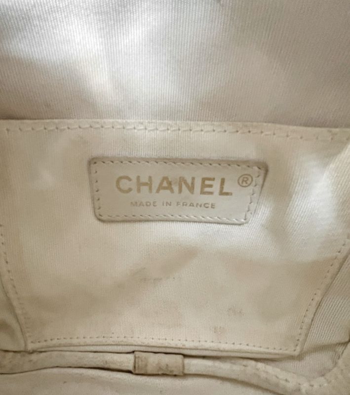 Chanel White Cosmetic Chain Shoulder Bag