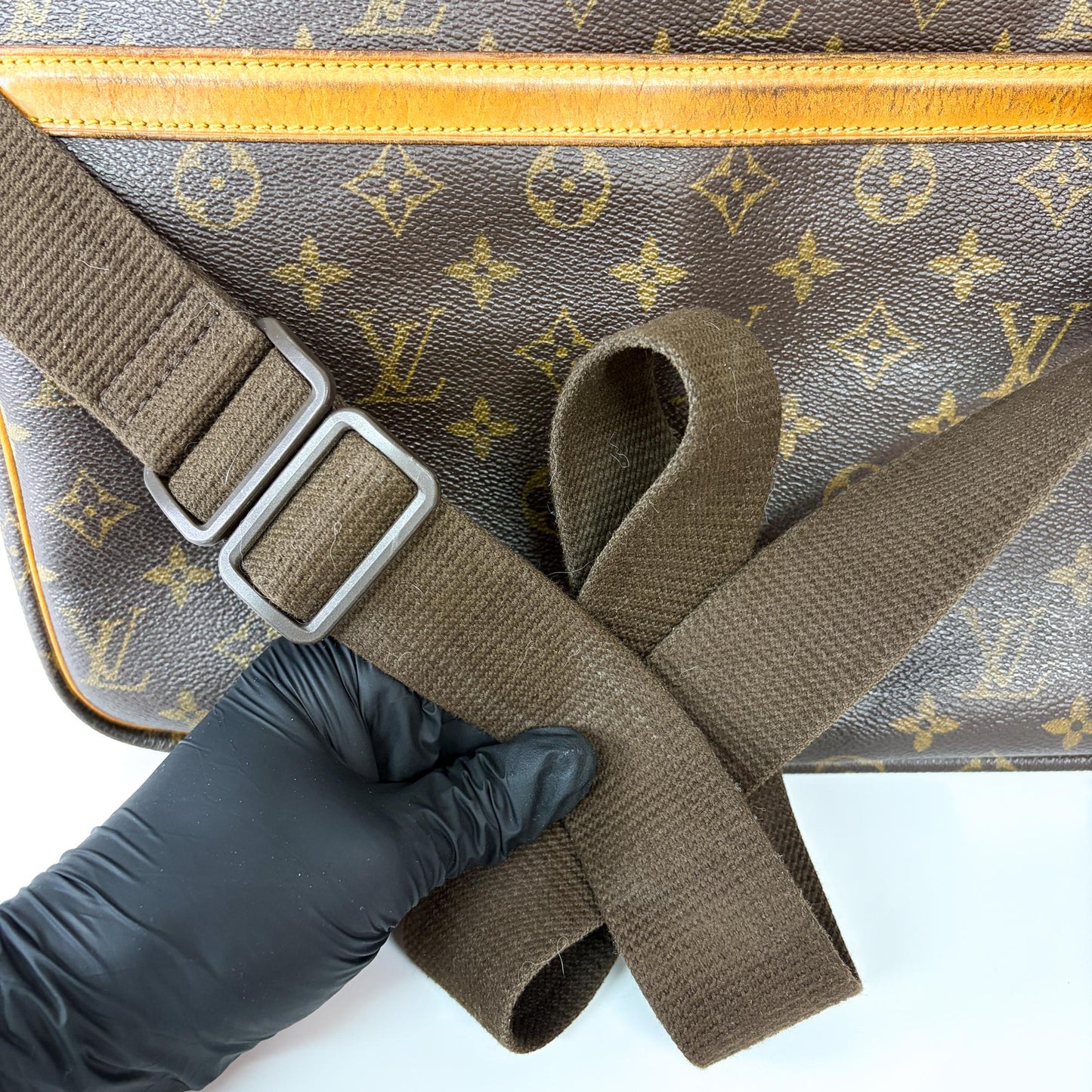 Louis Vuitton Monogram Reporter PM