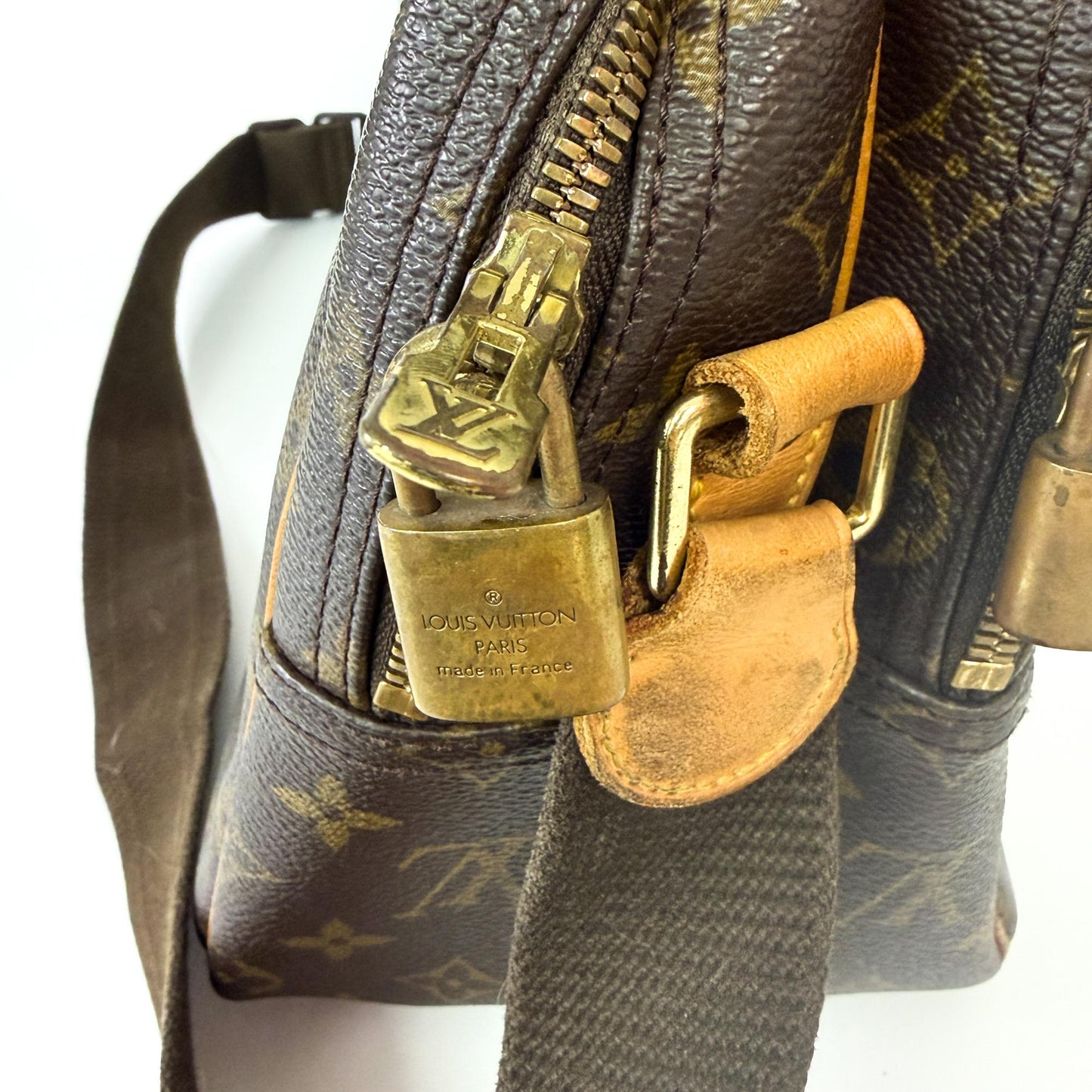 Louis Vuitton Monogram Reporter PM