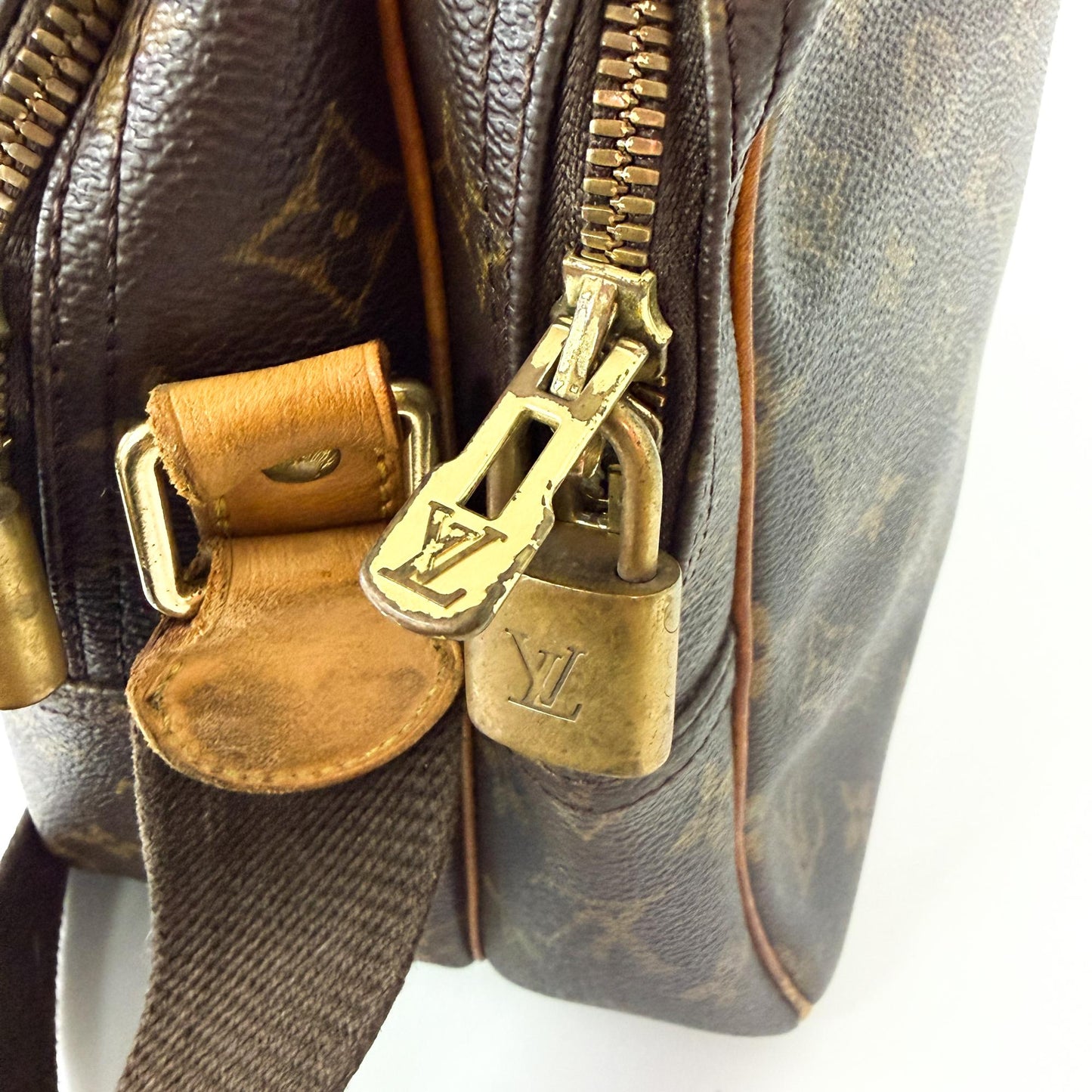Louis Vuitton Monogram Reporter PM