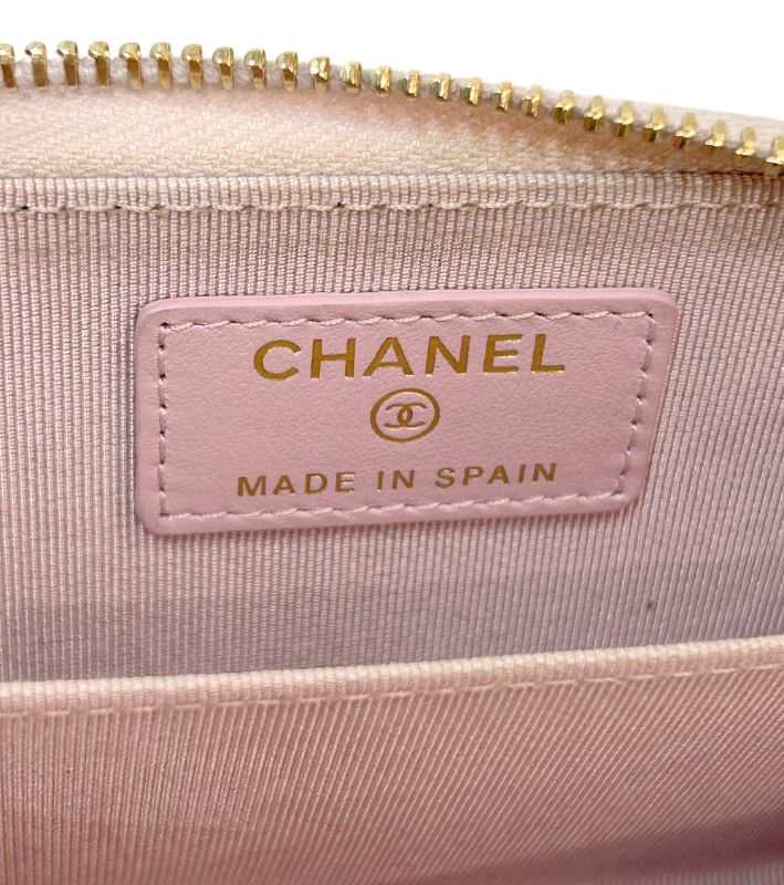 Chanel Pink Caviar Skin Zipped Card Wallet with Zip