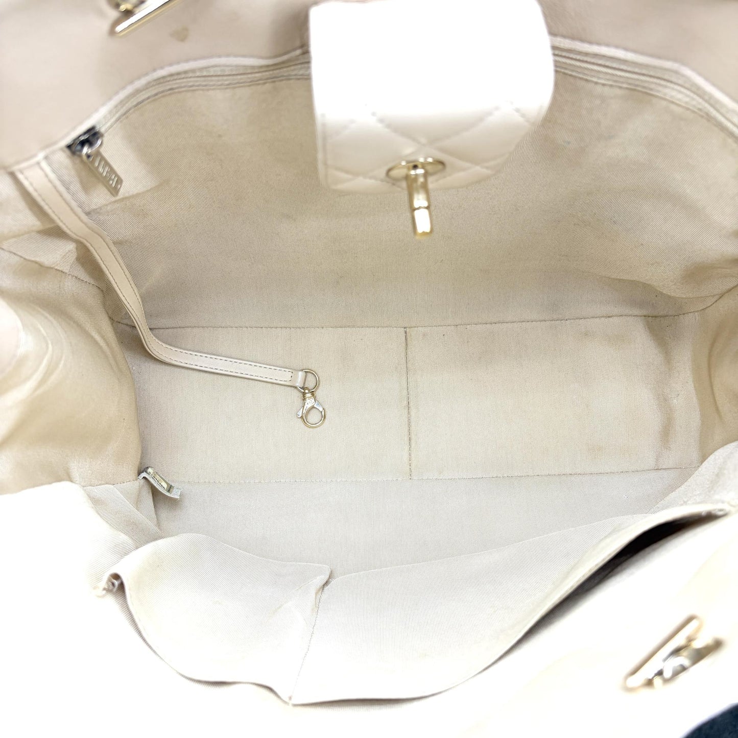 Chanel Quilted Chain Shoulder Tote Bag Beige Lambskin Gold Hardware