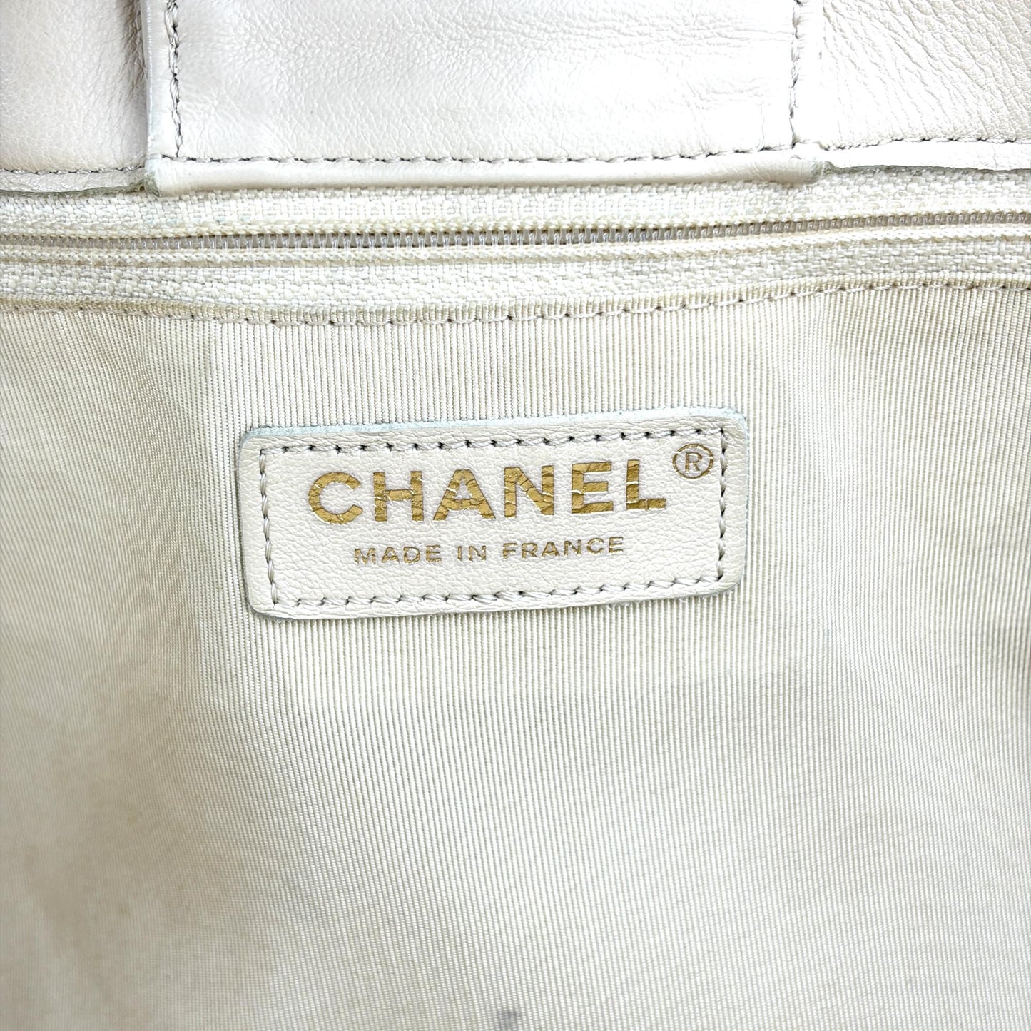 Chanel Quilted Chain Shoulder Tote Bag Beige Lambskin Gold Hardware