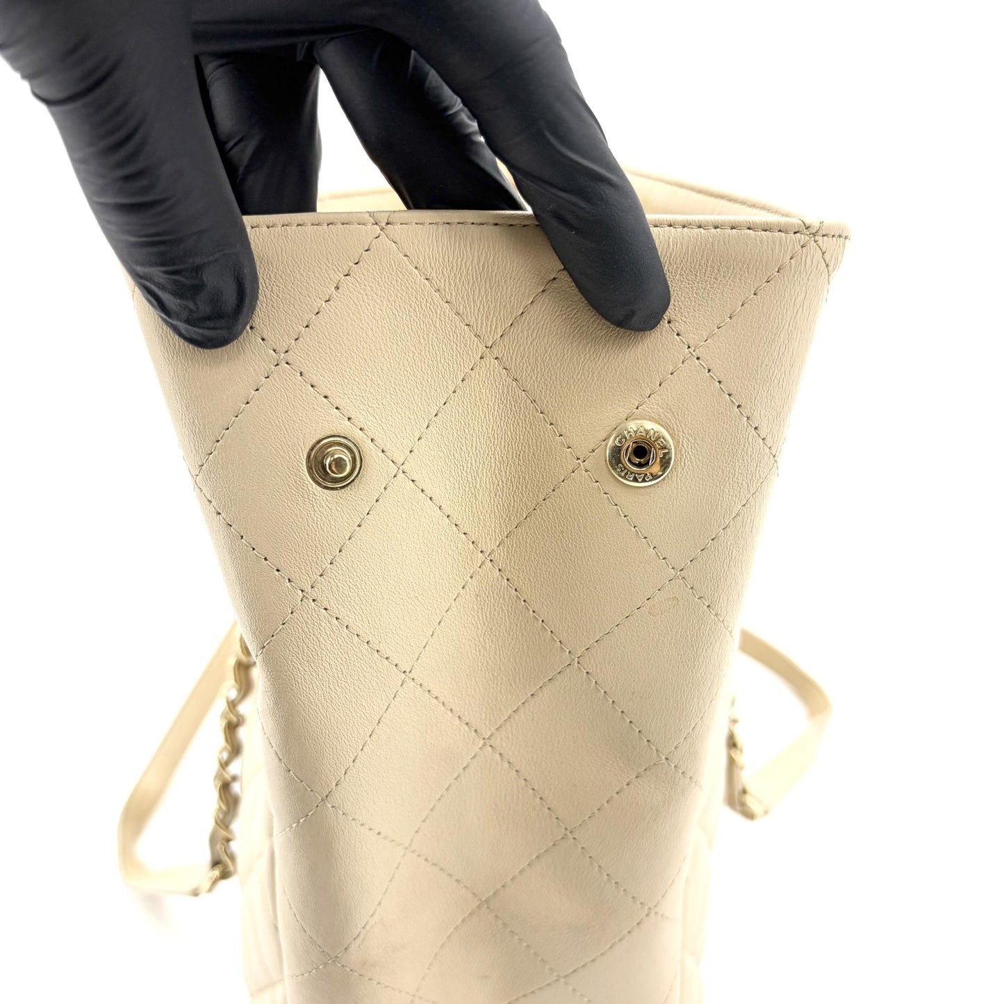 Chanel Quilted Chain Shoulder Tote Bag Beige Lambskin Gold Hardware