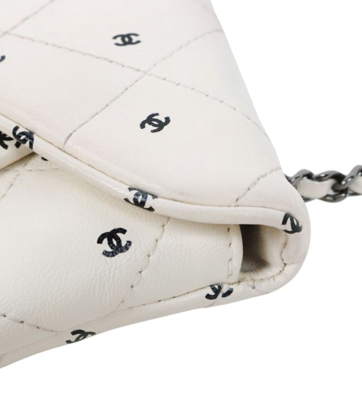 Chanel White Logo Quilted CC Chain Shoulder Bag with Built-in Chip