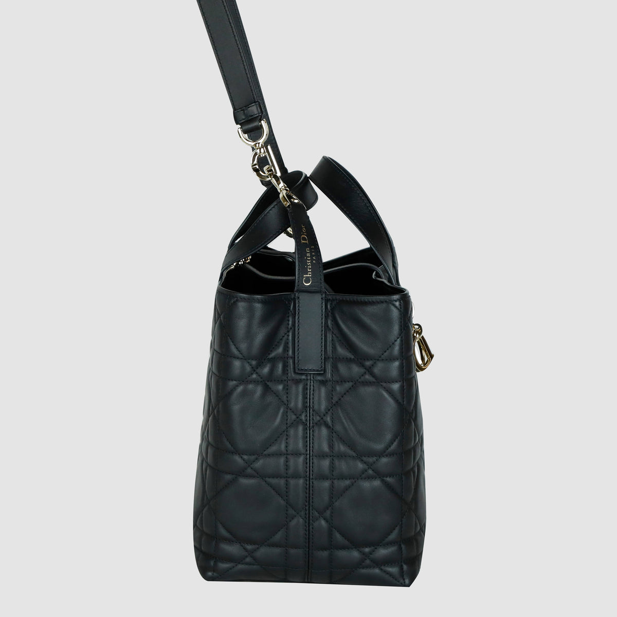Medium Cannage Vertical Toujours Shoulder Bag Tote Bag M2836OSNW