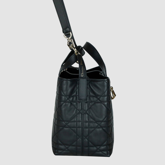 Medium Cannage Vertical Toujours Shoulder Bag Tote Bag M2836OSNW