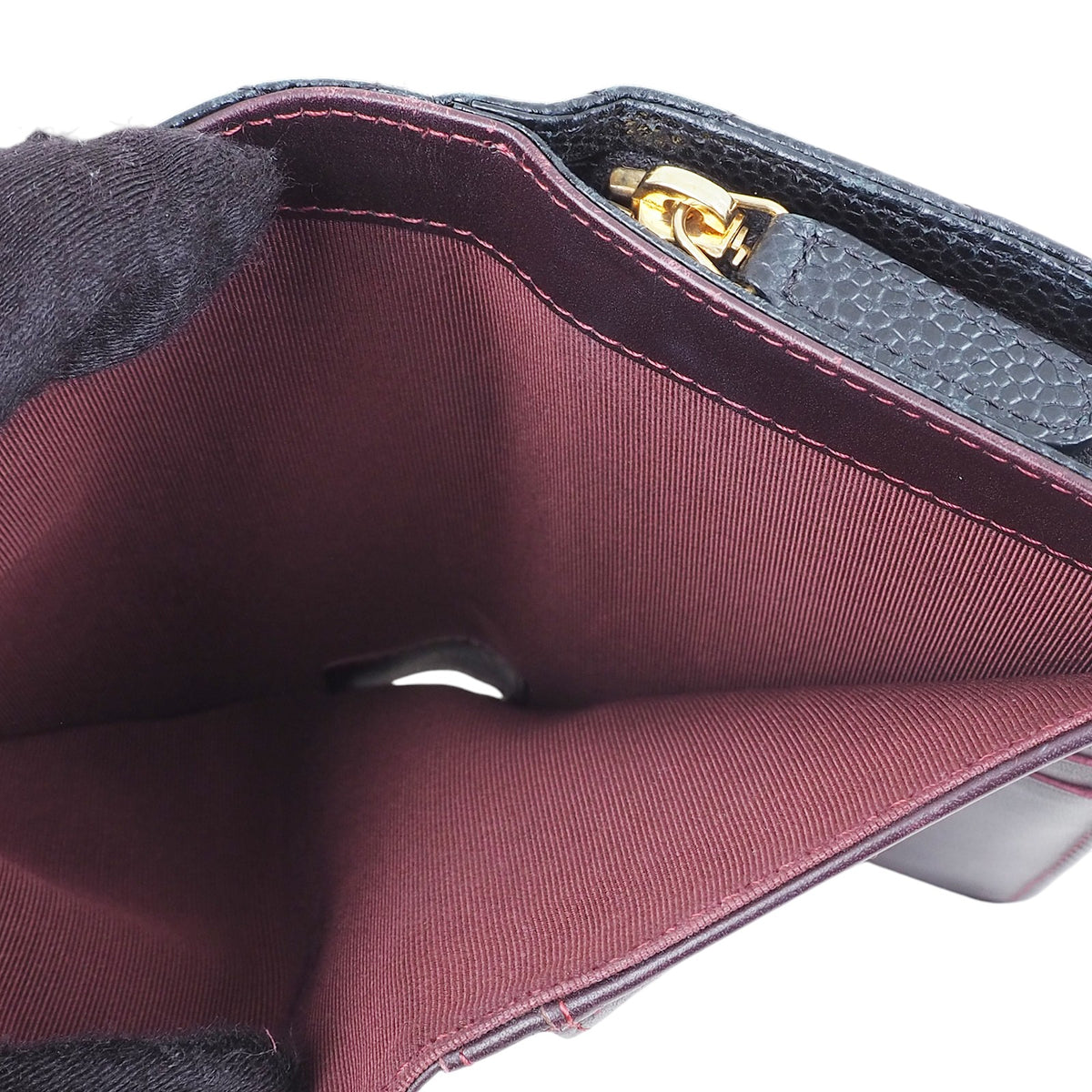 Chanel A48667 Classic Caviar Medium Wallet