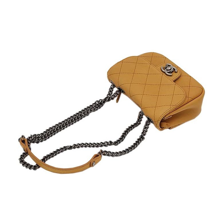 Chanel mini chain shoulder bag