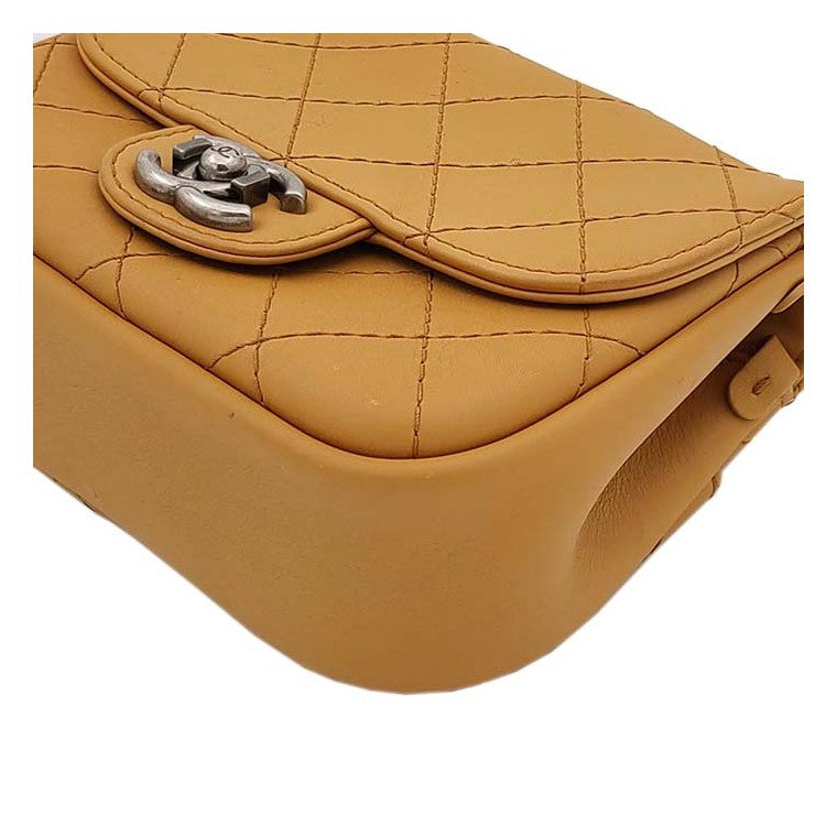 Chanel mini chain shoulder bag