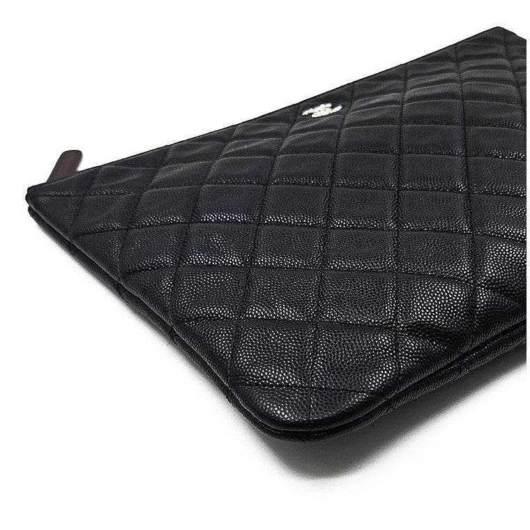 Chanel Caviar Clutch New Medium