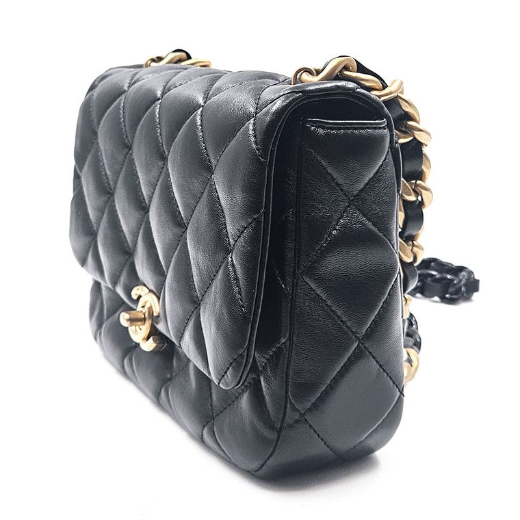 Chanel 22 Season Lambskin Quilted Chain Shoulder Bag (AS3206)