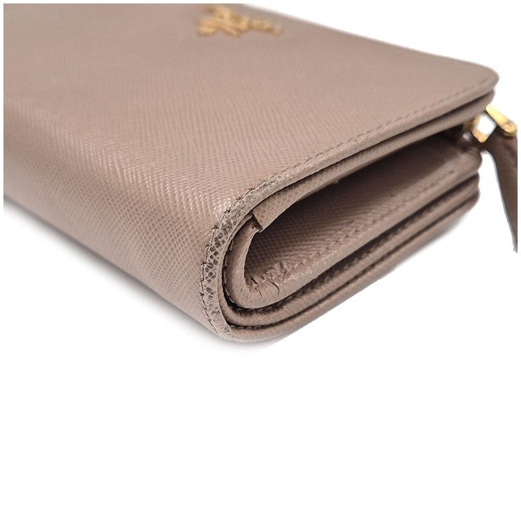Prada Saffiano medium wallet