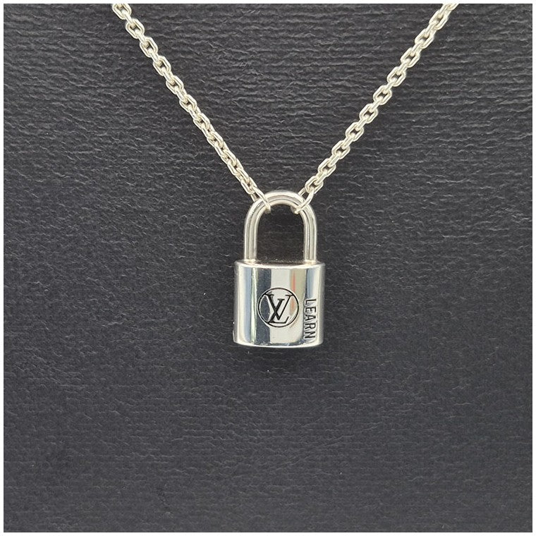 Louis Vuitton Silver Lockit LEARN Necklace (Q03273)
